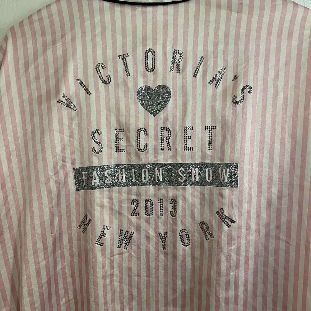 VS Fashion Show Robe